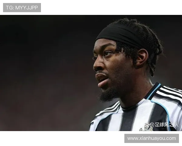 足球毒液球星:揭示超级球员背后的疯狂训练与超凡技艺 足球毒液球星:揭示超级球员背后的疯狂训练与超凡技艺